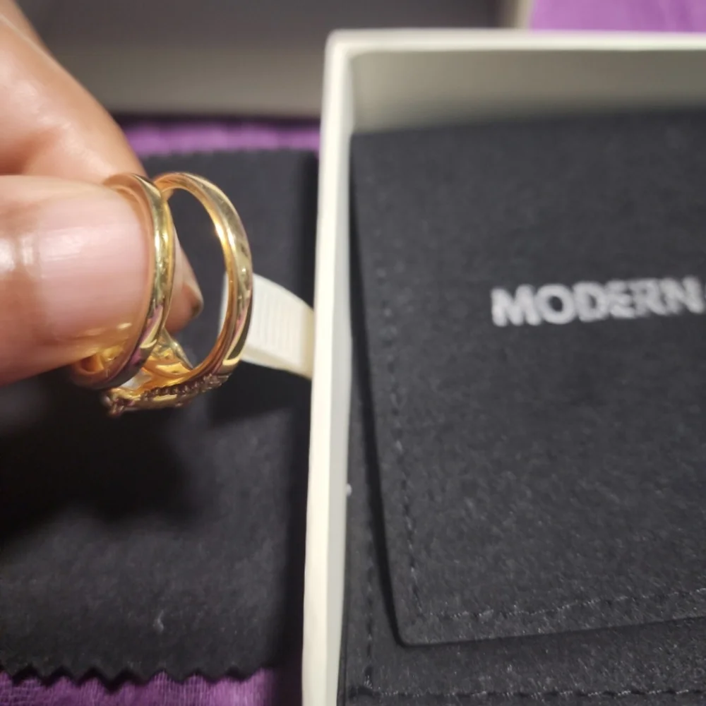 The EVELYN Modern Gents Gold Ring Set - Picture 6 of 7